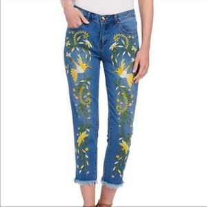 V Cristina Crop Jean